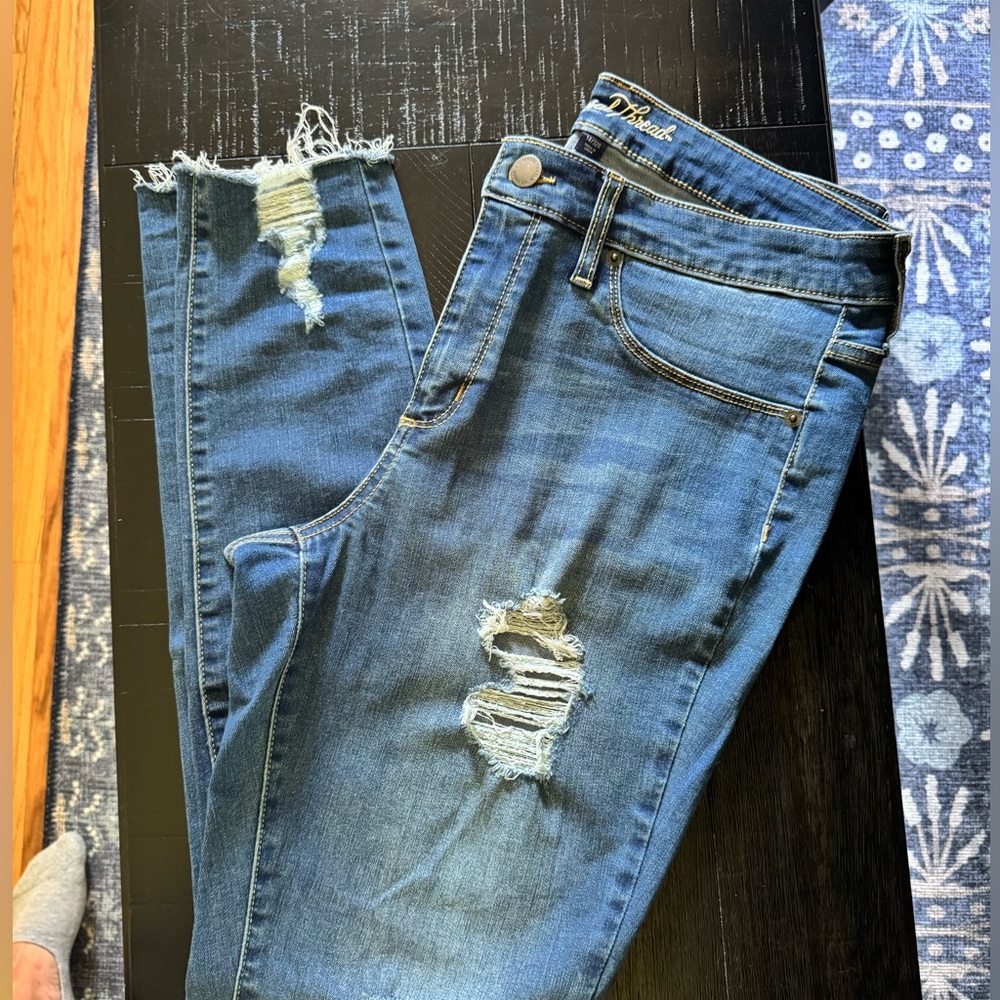 Universal Thread High-Rise Jegging